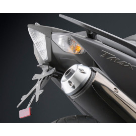 Porta Targa Regolabile Omologato FOX con luce targa Led RIZOMA Colore Nero per YAMAHA T-MAX 530 (2013>)