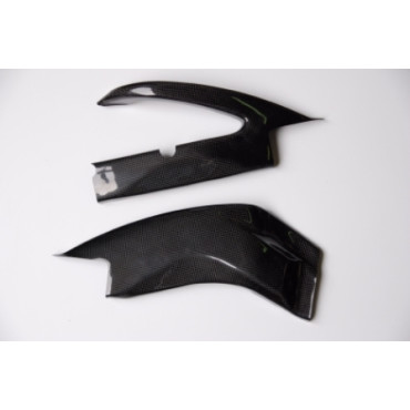 Protezioni Forcellone in Carbonio LIGHTECH per SUZUKI GSXR 1000 (2009-2016)