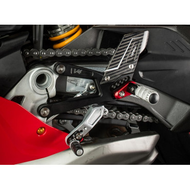 Pedane Regolabili Con Poggia Piedi Fissi per Ducati PANIGALE V4 (2025) Pedane Regolabili Con Poggia Piedi Fissi per Ducati PANIGALE V4 (2025)