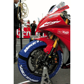 TERMOCOPERTE Biketek Tipiche Misure Pneumatici supportate: Anteriore: 120/70-17  Posteriore: 200/55-17